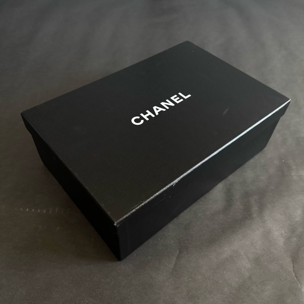 CHANEL Empty Gift Shoes Box Storage Cardboard Black 8" x 12" x 4" - Picture 3 of 9